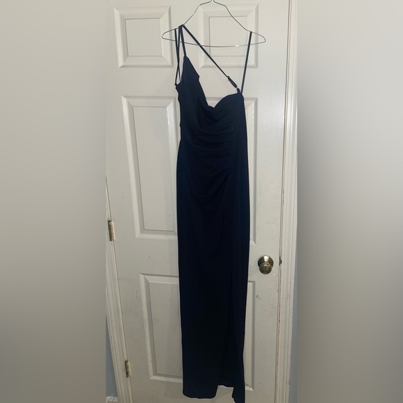 New! Katie May x REVOLVE Avena Gown in Navy 💙 Medium - Picture 4 of 11